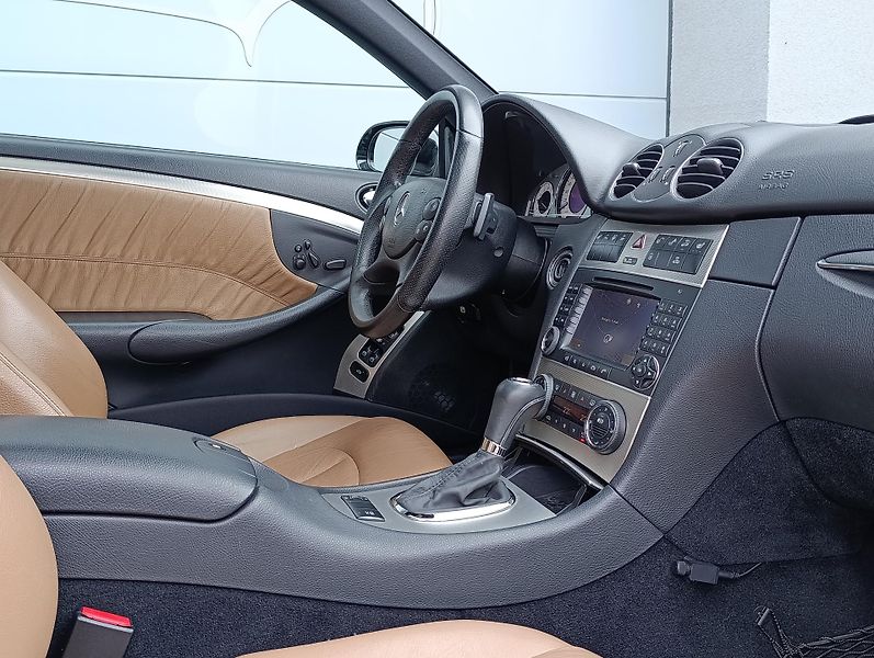 Mercedes-Benz CLK 500 5.5 V8 AMG 7G TRONIC TOP - fotka 29 z 35