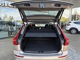 Volvo XC60 2,0   B4 AWD Dark PLUS - náhled 27