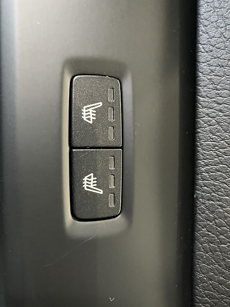 Volvo XC90 D5 AWD Momentum AT8, ČR - fotka 21 z 50