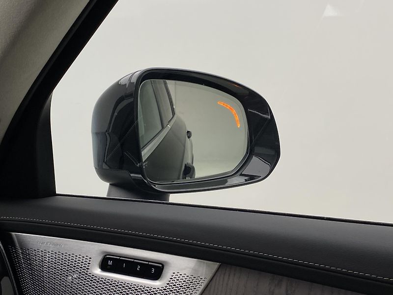 Volvo XC90 T8 AWD RECHARGE ULTRA BRIGHT - fotka 39 z 72