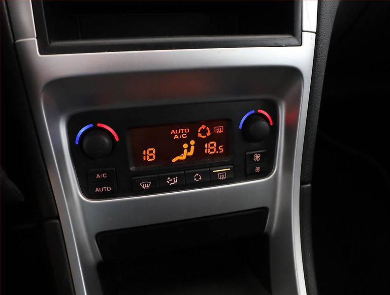 Peugeot 307 (2008) 1.6 HDi, jezdí výborně - fotka 9 z 12