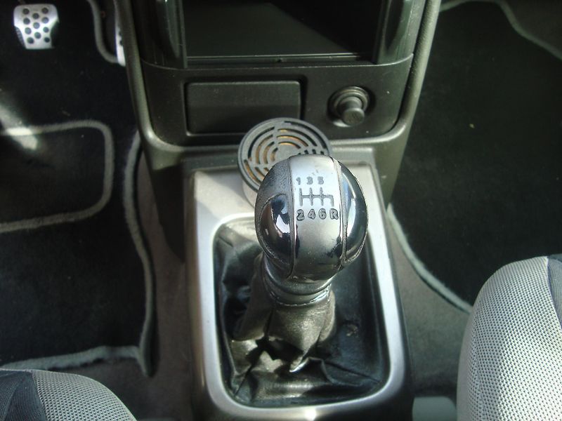 Nissan X-Trail (2005) 2,2 TDI - fotka 14 z 15