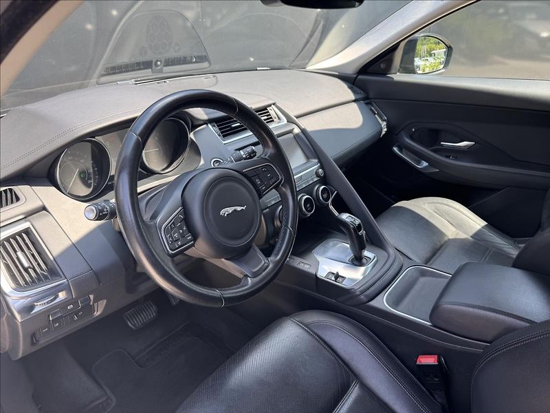 Jaguar E-Pace 2,0 D150 S AWD AT DPH - fotka 9 z 28