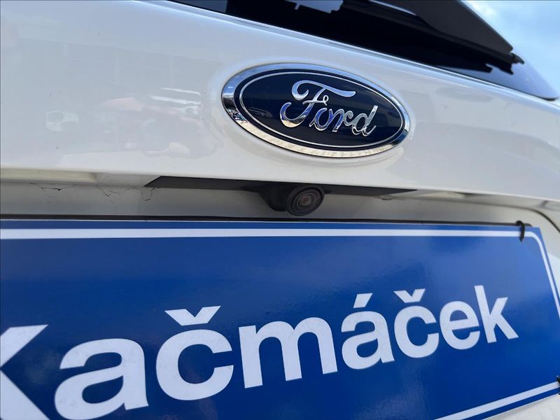 Ford Kuga 2,0 EcoBoost 170 kW ST-Line - fotka 13 z 44