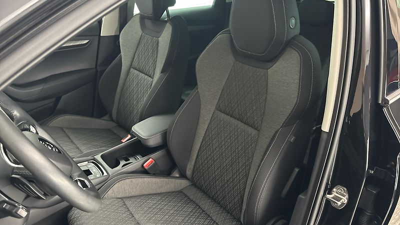 Škoda Karoq 2.0 TDI DSG Style - fotka 15 z 28