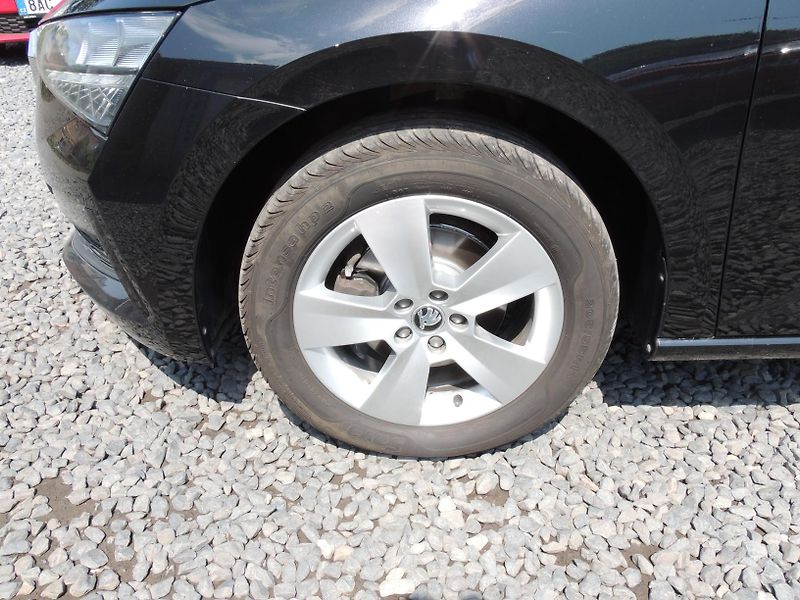 Škoda Scala (2022) 1.5TSi,110kw,AMB+,ČR,1.majitel - fotka 12 z 43