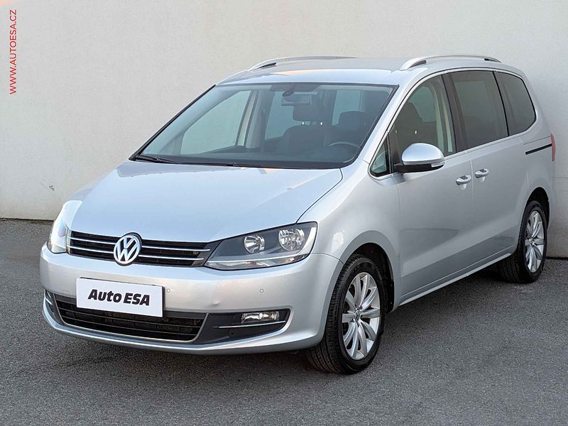 Volkswagen Sharan (2012) 2.0 TDi, Highline, DSG - fotka 3 z 14