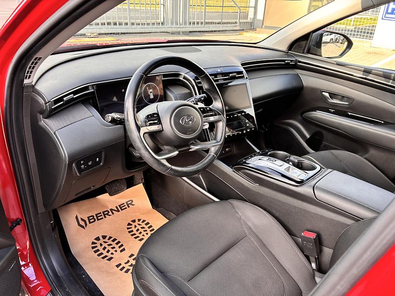 Hyundai Tucson 1.6T-GDi 110kW AUTOMAT STYLE - fotka 9 z 28