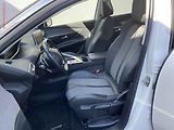Peugeot 3008 (2019) 1.2PT, Allure, AT, panor - náhled 9