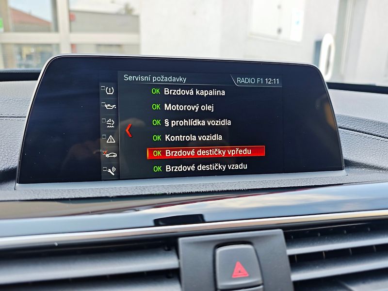 BMW Řada 3 (2018) GT 320D Xdrive Sport line ČR - fotka 25 z 43