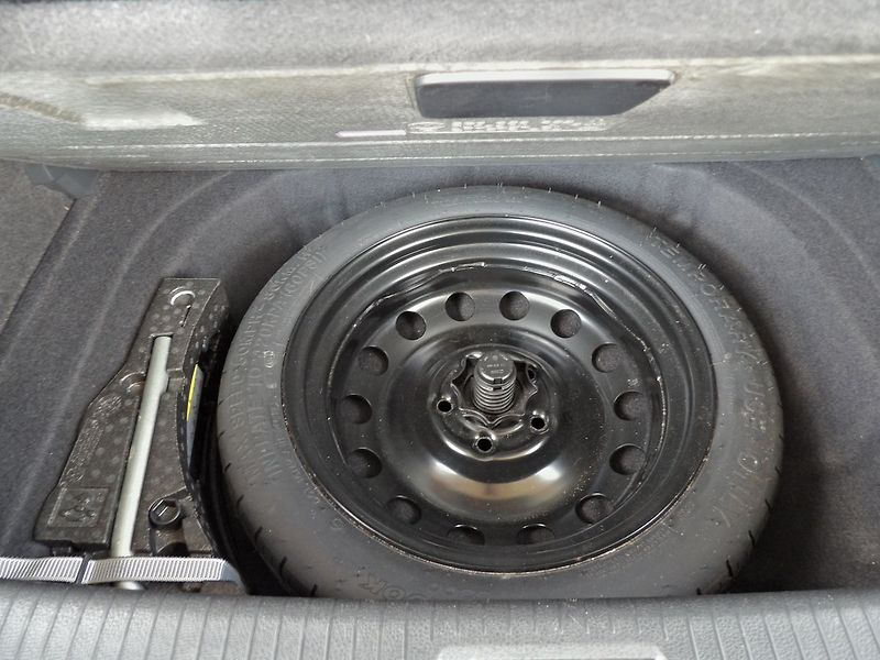 Volkswagen Golf 1.0TSI 81kW AutoAC Temp. 2xPDC - fotka 20 z 27