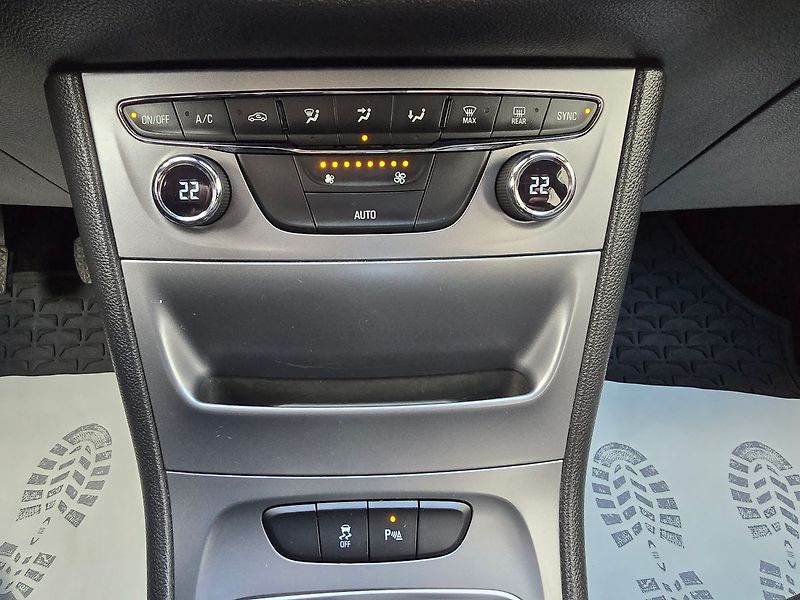 Opel Astra 1,6CDTI 81kW ENJOY DIGIKLIMA - fotka 12 z 32