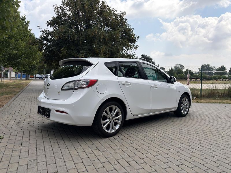 Mazda 3 1.6 90th Anniversary - fotka 9 z 27