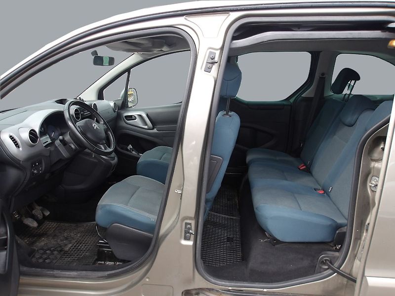 Citroën Berlingo 1,6HDi ČR 1.MAJ.! -21%DPH ! - fotka 17 z 33