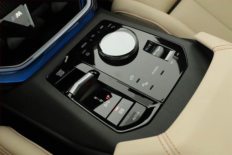 BMW X3 (2025) 20 xDrive, M SPORT, DPH - fotka 11 z 28