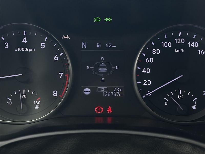 Hyundai i30 1,5 T-GDI Combi Smart PDC - fotka 10 z 23
