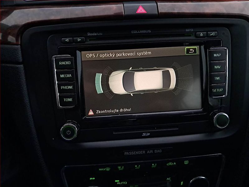 Škoda Superb (2011) 2.0 TDI, Automat, Tempomat - fotka 15 z 18