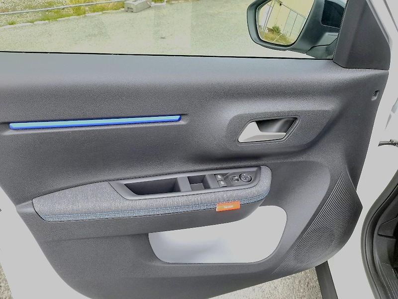 Citroën C3 (2026) PLUS TURBO 100K MAN6 - fotka 15 z 32