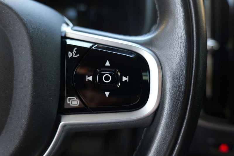 Volvo V90 D4 AWD Diesel NezTopení Záruka - fotka 24 z 35