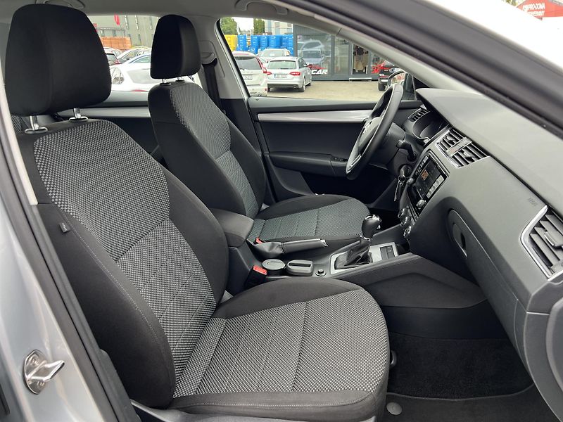 Škoda Octavia 1.6TDi 81kw KLIMA TEMPOMAT ALU - fotka 31 z 42