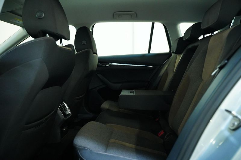 Škoda Octavia - fotka 10 z 12