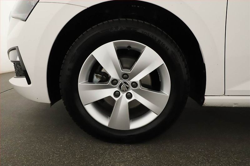 Škoda Scala (2023) Style 1.0 TSI, ČR,1.maj - fotka 20 z 20