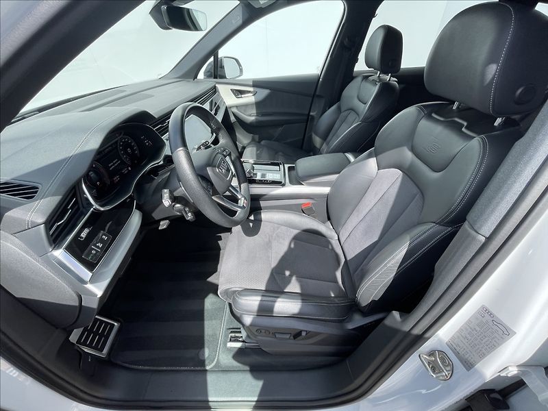 Audi Q7 3,0 50 TDI quattro S line TZ - fotka 4 z 25
