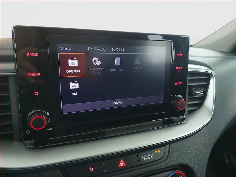 Kia Ceed (2022) 1.0 T-GDI, Serv.kniha - fotka 13 z 18