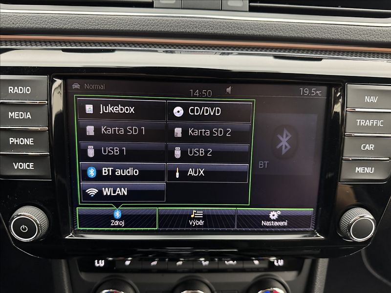 Škoda Superb 2,0 SPORTLINE 4X4 DSG 350HPAPR - fotka 19 z 55