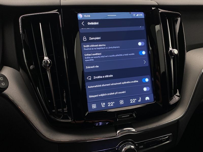 Volvo XC60 T6 AWD RECHARGE DARK PLUS AUT - fotka 53 z 63