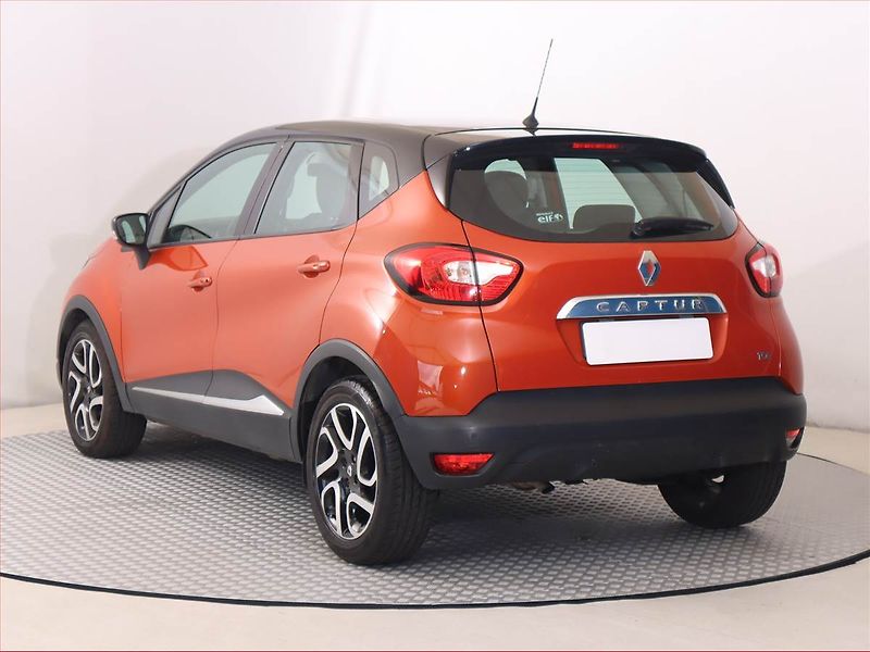 Renault Captur (2015) 1.2 TCe, Automat, Serv.kniha - fotka 4 z 18