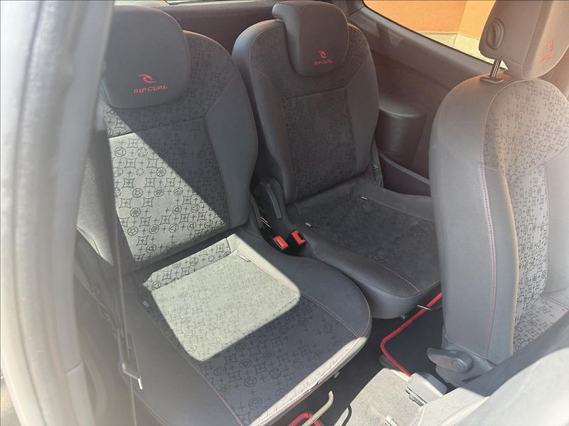 Renault Twingo 1,2 i - fotka 18 z 24