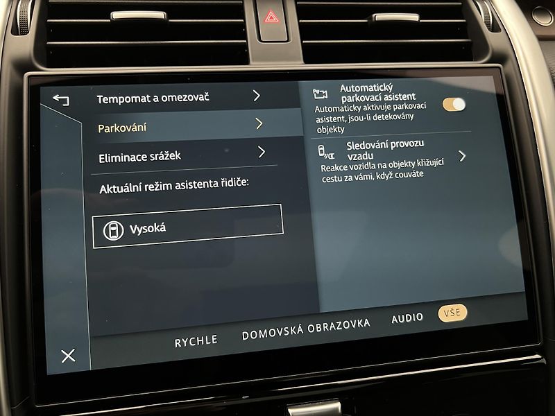 Land Rover Discovery D250 DYNAMIC HSE AWD AUT CZ - fotka 45 z 58