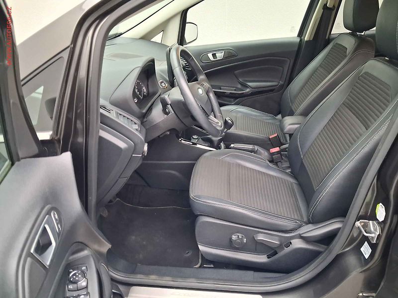 Ford EcoSport (2018) 1.0 EB, Titanium, navi - fotka 9 z 18