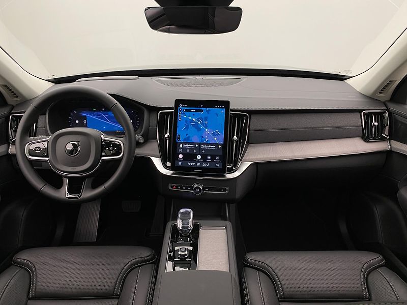 Volvo XC90 (2026) B5 AWD AUT DARK PLUS 7míst - fotka 2 z 70