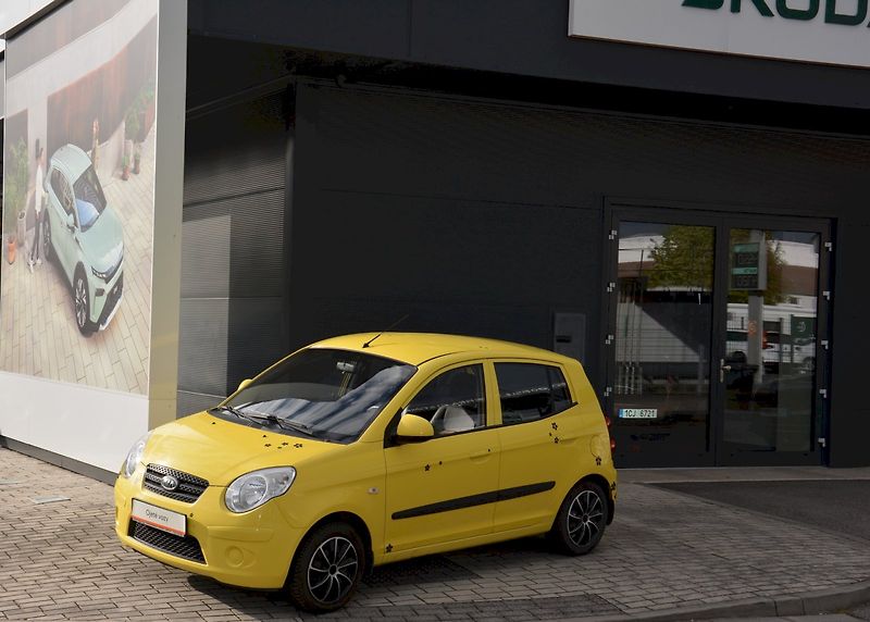 Kia Picanto (2008) 1.0 LX 45 kW 1. generace - fotka 16 z 20