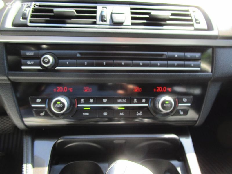 BMW Řada 5 3.0D-4x4-190KW-KOUPEN V ČR - fotka 30 z 37