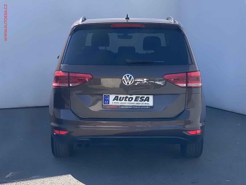 Volkswagen Touran (2015) 1.4 TSi, Highline, DSG, LED - fotka 4 z 18