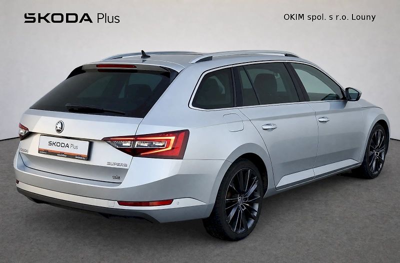 Škoda Superb (2018) Combi Style  Plus 2,0 Tdi 110 - fotka 2 z 46