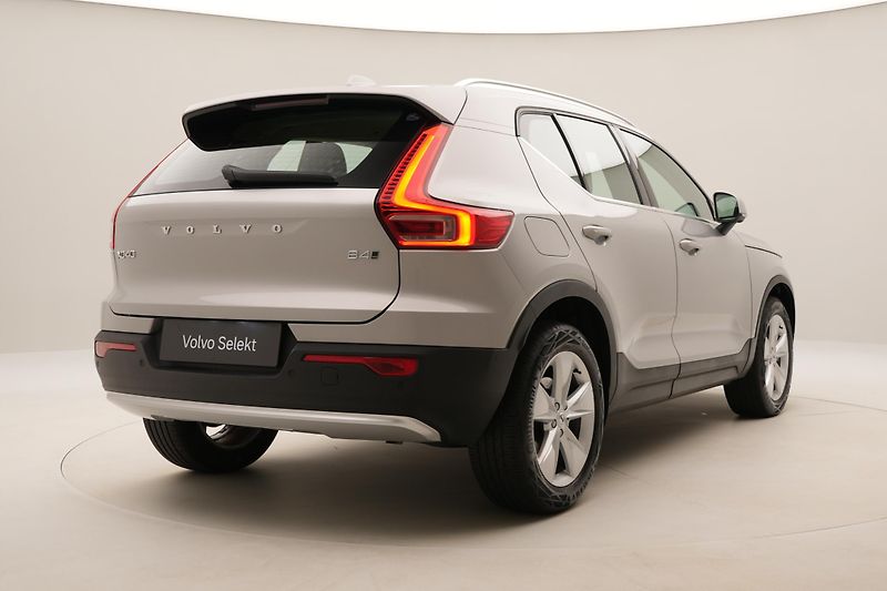 Volvo XC40 B4 AWD BRIGHT PLUS 1.MAJ,CZ - fotka 13 z 48