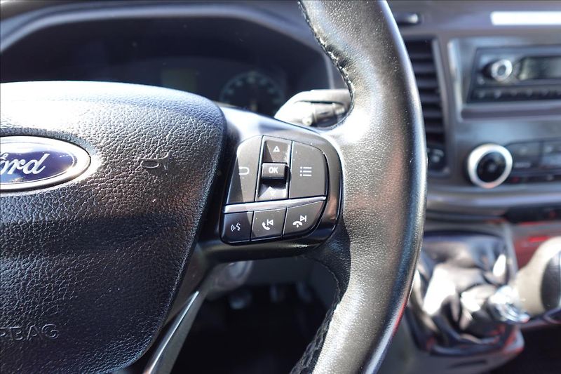 Ford Transit 2,0 TDCi  L3H2 8MÍST BUS KLIMA - fotka 30 z 40