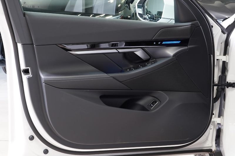 BMW Řada 5 520i,ČR,DPH,1.MAJ - fotka 19 z 31