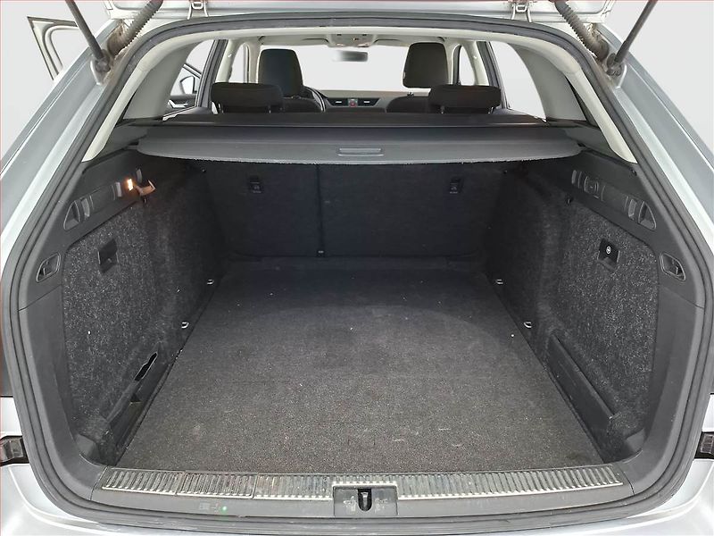 Škoda Superb (2019) 2.0 TDI, Park. senzory - fotka 13 z 15