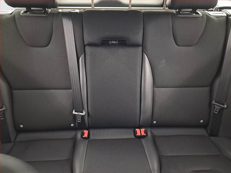 Volvo XC60 (2016) D4, 4X4, Automat, Serv.kniha - fotka 10 z 19