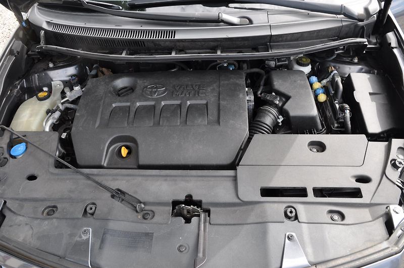 Toyota Auris 1.6 Valvematic 97kW - fotka 9 z 12