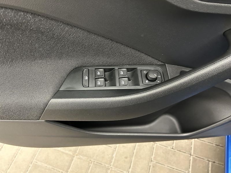 Škoda Scala 1.0 TSi Top selection - fotka 18 z 25