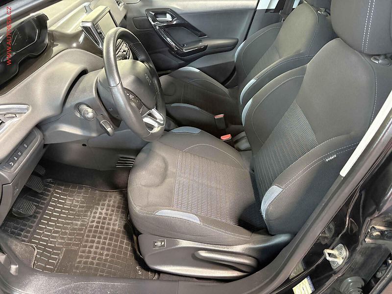 Peugeot 208 (2015) 1.2 PT, STK8/28 - fotka 9 z 16