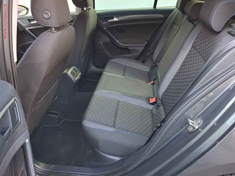 Volkswagen Golf (2019) 2.0 TDi, Join, DSG, LED - fotka 10 z 19