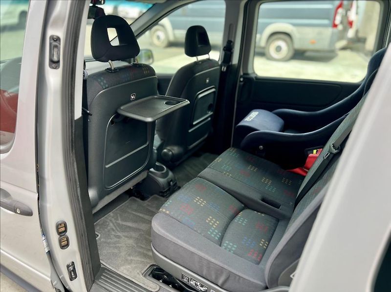 Mercedes-Benz Vaneo 170 CDi / KLIMA - fotka 14 z 35