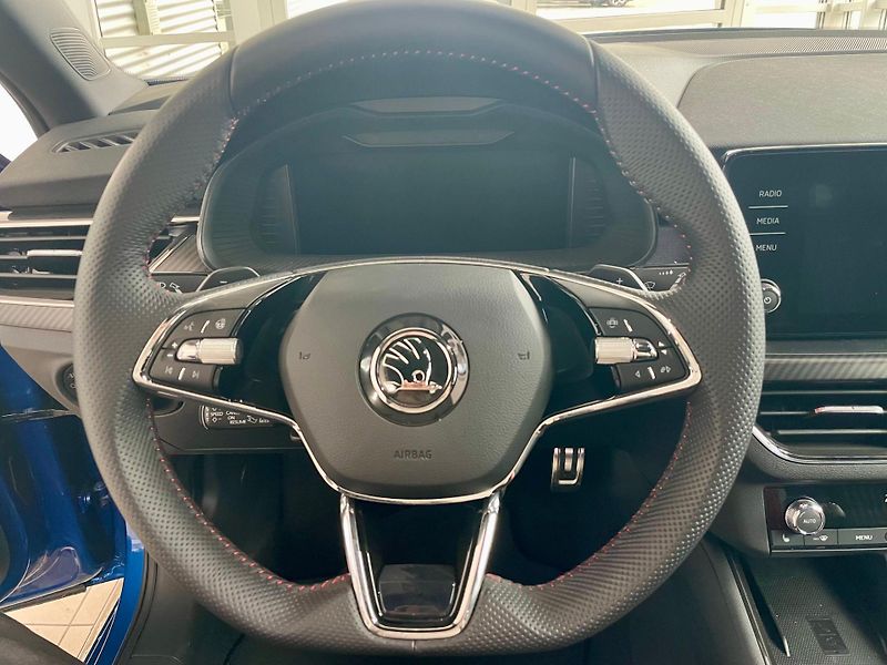 Škoda Kamiq (2022) 1,0TSI 81kW MonteCarlo AT - fotka 15 z 25